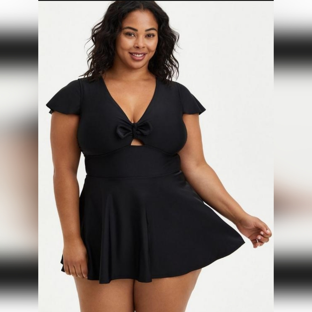 NWT Torrid 1X Flutter Sleeve Skater Swim Dress With Brief Black